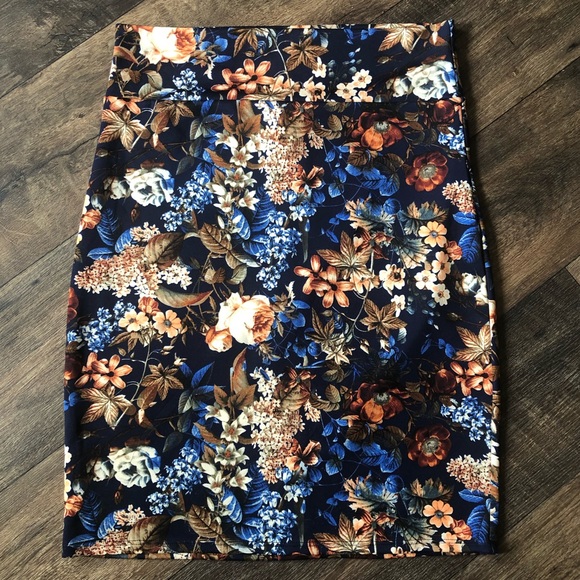 Agnes & Dora Dresses & Skirts - Agnes & Dora Floral Pencil Skirt XL